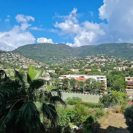 Lägenhet En Centre-ville En Rez-de-jardin *